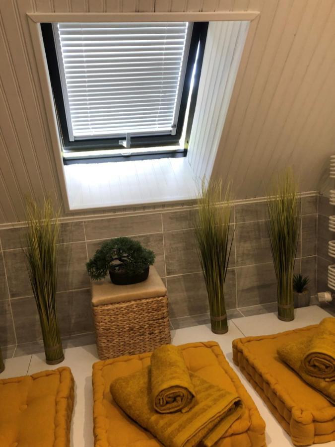 Grande Chambre Familiale Jaune Tout Bonnement Bien Putot-en-Auge Kültér fotó
