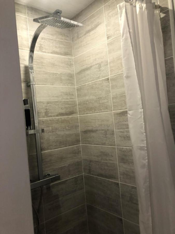 Grande Chambre Familiale Jaune Tout Bonnement Bien Putot-en-Auge Kültér fotó